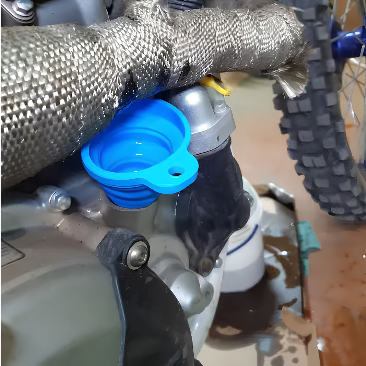 Foldable Silicone Car Engine Funnel